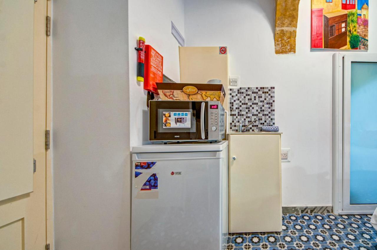 Sally Port 32 バレッタ エクステリア 写真