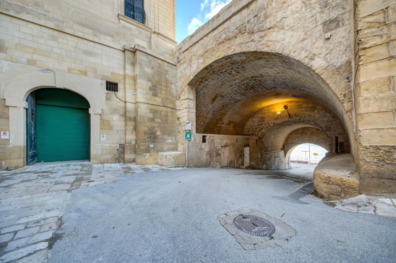 Sally Port 32 バレッタ エクステリア 写真